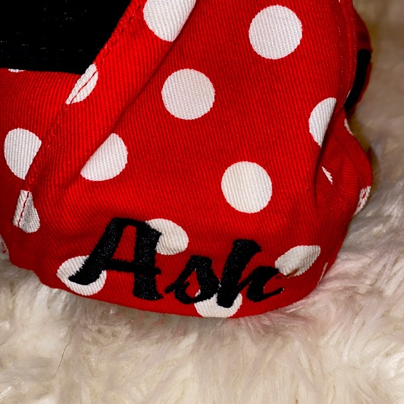 Minnie Mouse Hat - Picture 5 of 6